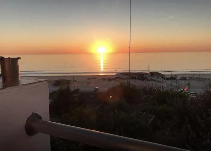 Fonte Da Telha Beach House